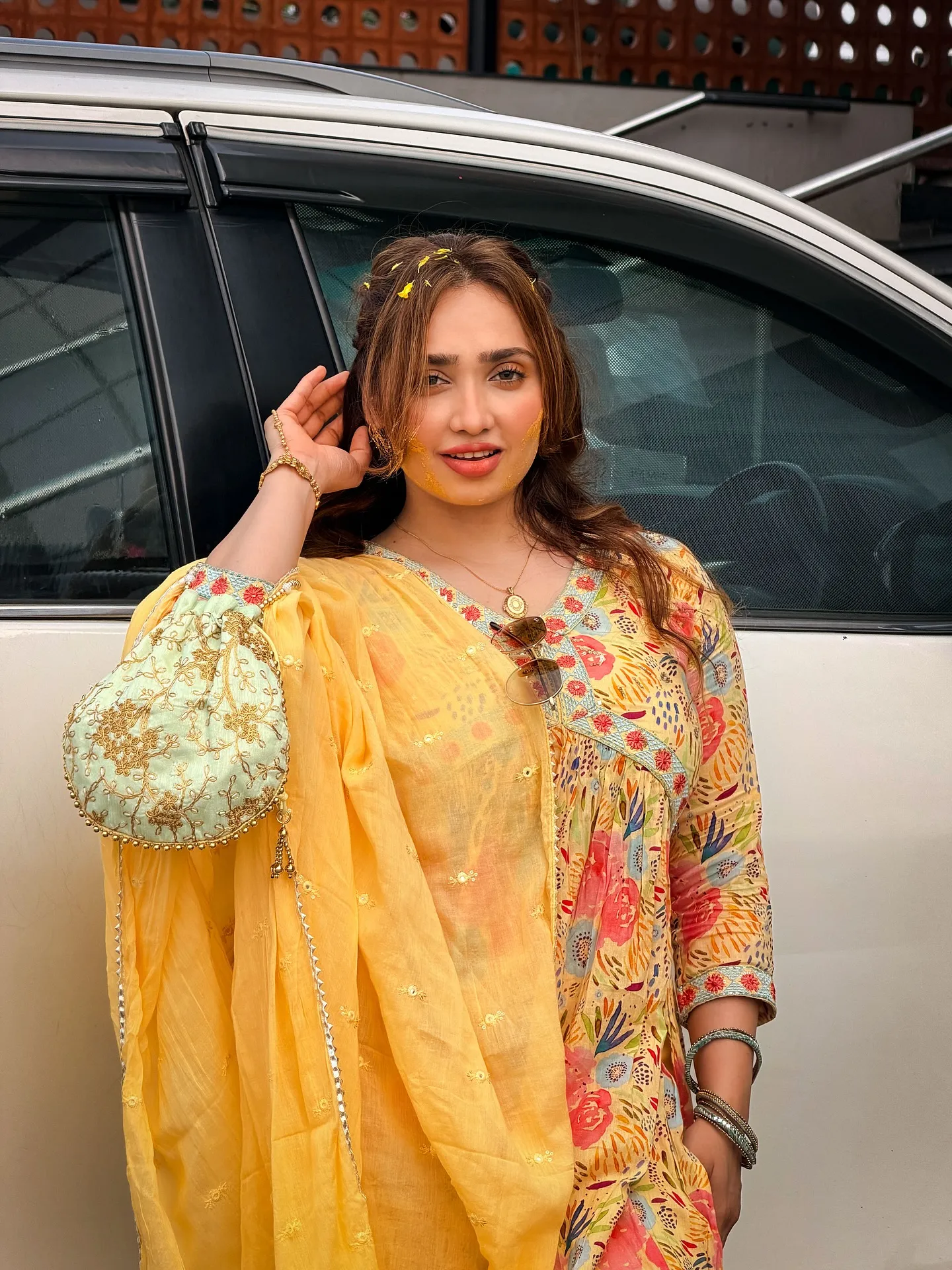 Aditi Mistry Sister, 