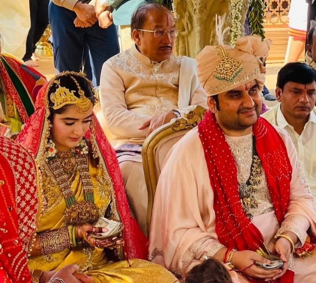 Indresh Upadhyay Wife Shipra