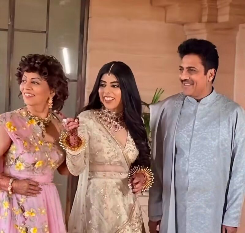 Shailesh Lodha Wife