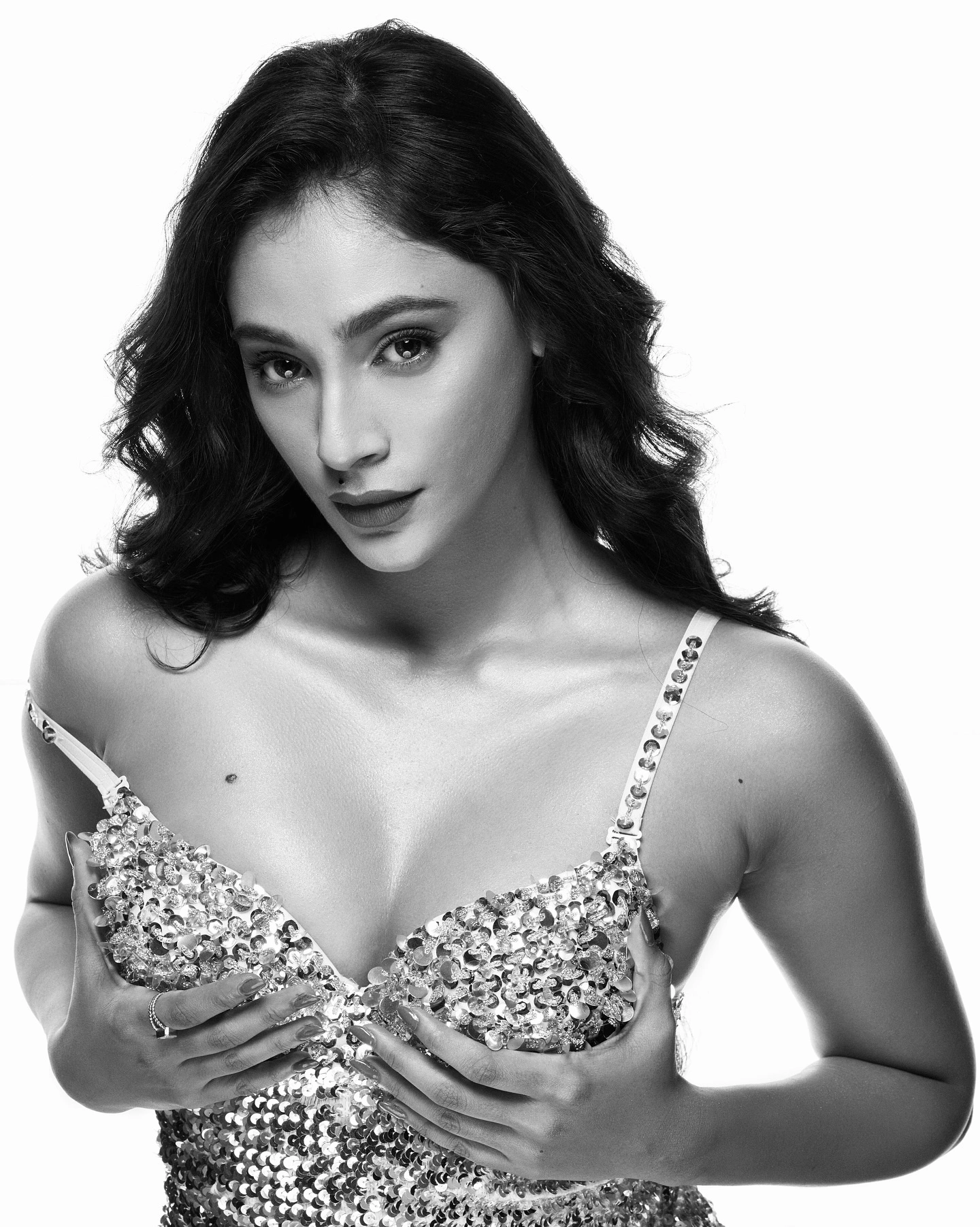 anukreethy vas age