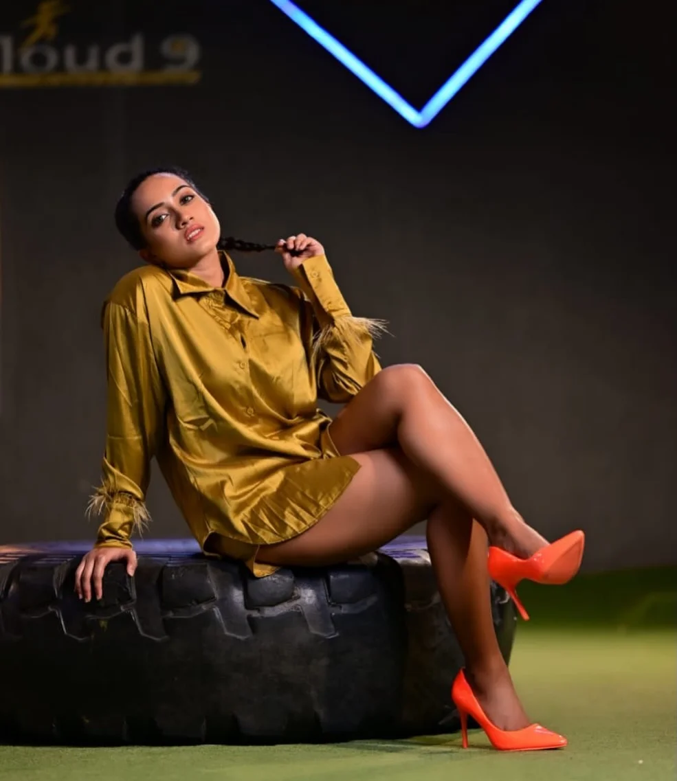 amika shail hot